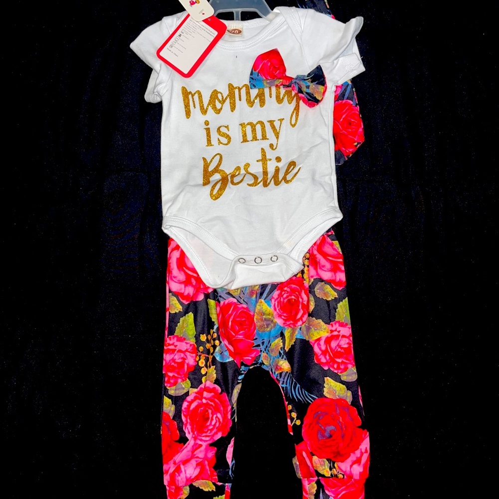 “Mommy is my bestie” floral outfit